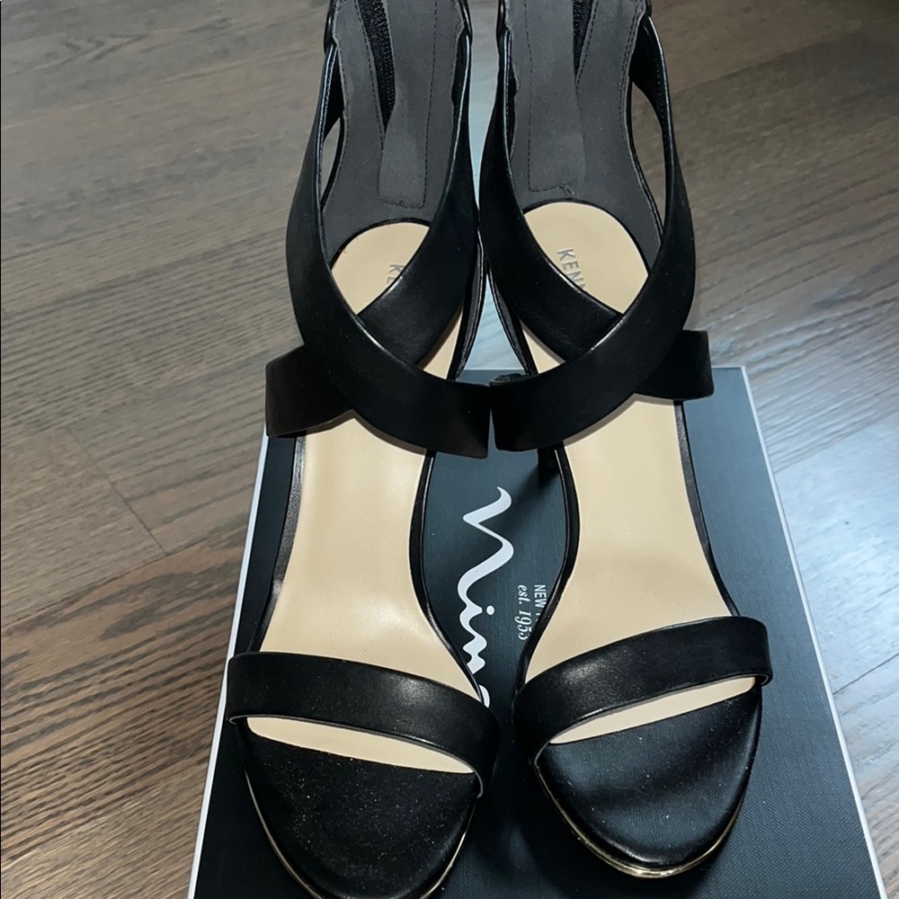 Kenneth Cole Strapped Black Women's Heels